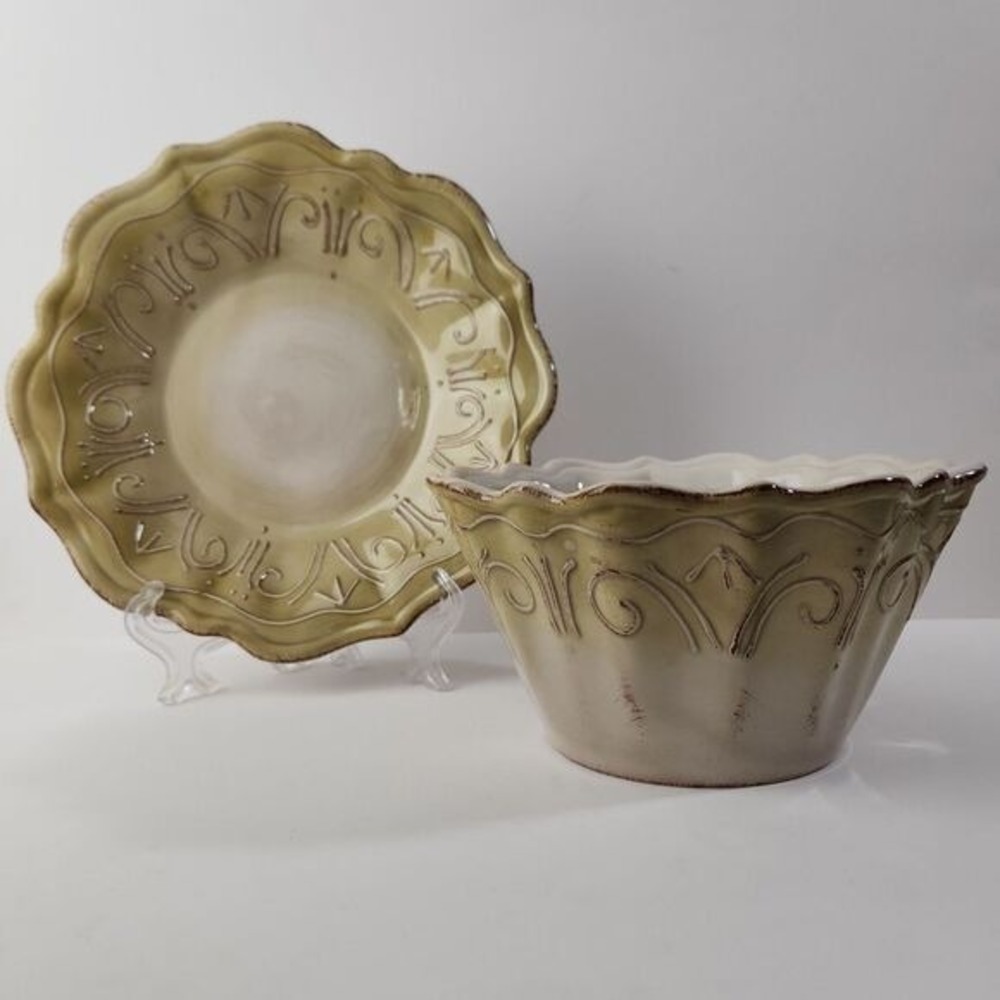 Tabletops Unlimited Mazzaluna Green Brown Hand Painted‎ Ruffled Bowl Plate Set